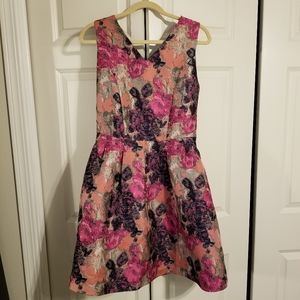 Sleeveless Textured Floral V-Neck Midi Dress